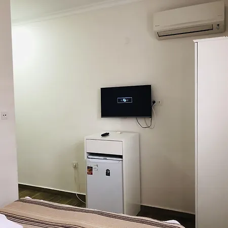 Arti̇m 公寓式酒店 3*