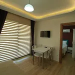Ξενοδοχείο με διαμερίσματα Arti̇m 3*